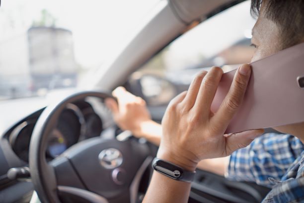 Driving While Talking On the Phone